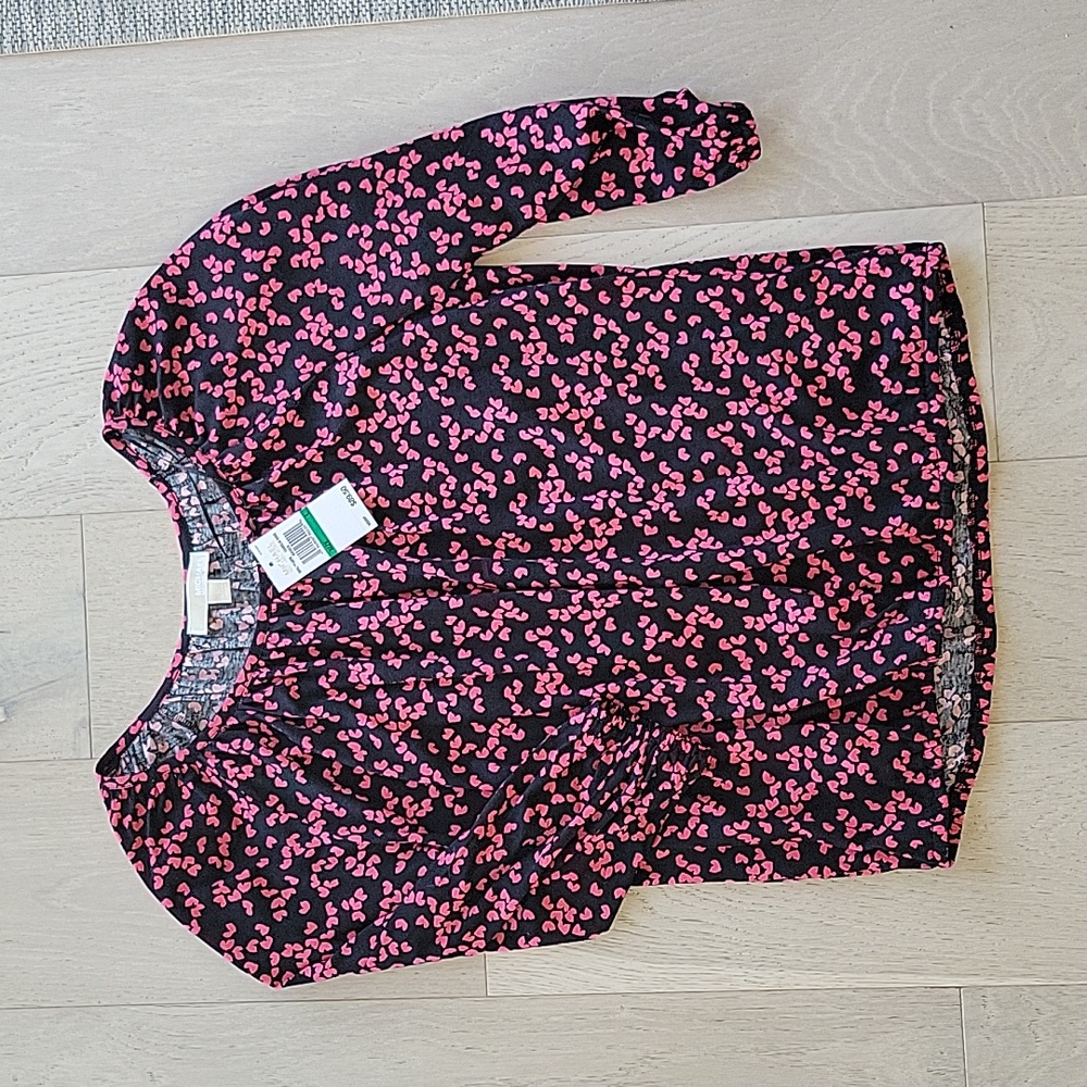 NWT Michael Kors hearts top. Large. Elastic on bottom of sleeves. Open neck